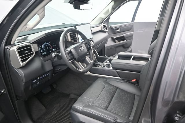 Used 2024 Toyota Tundra Limited AWD/4WD image 5