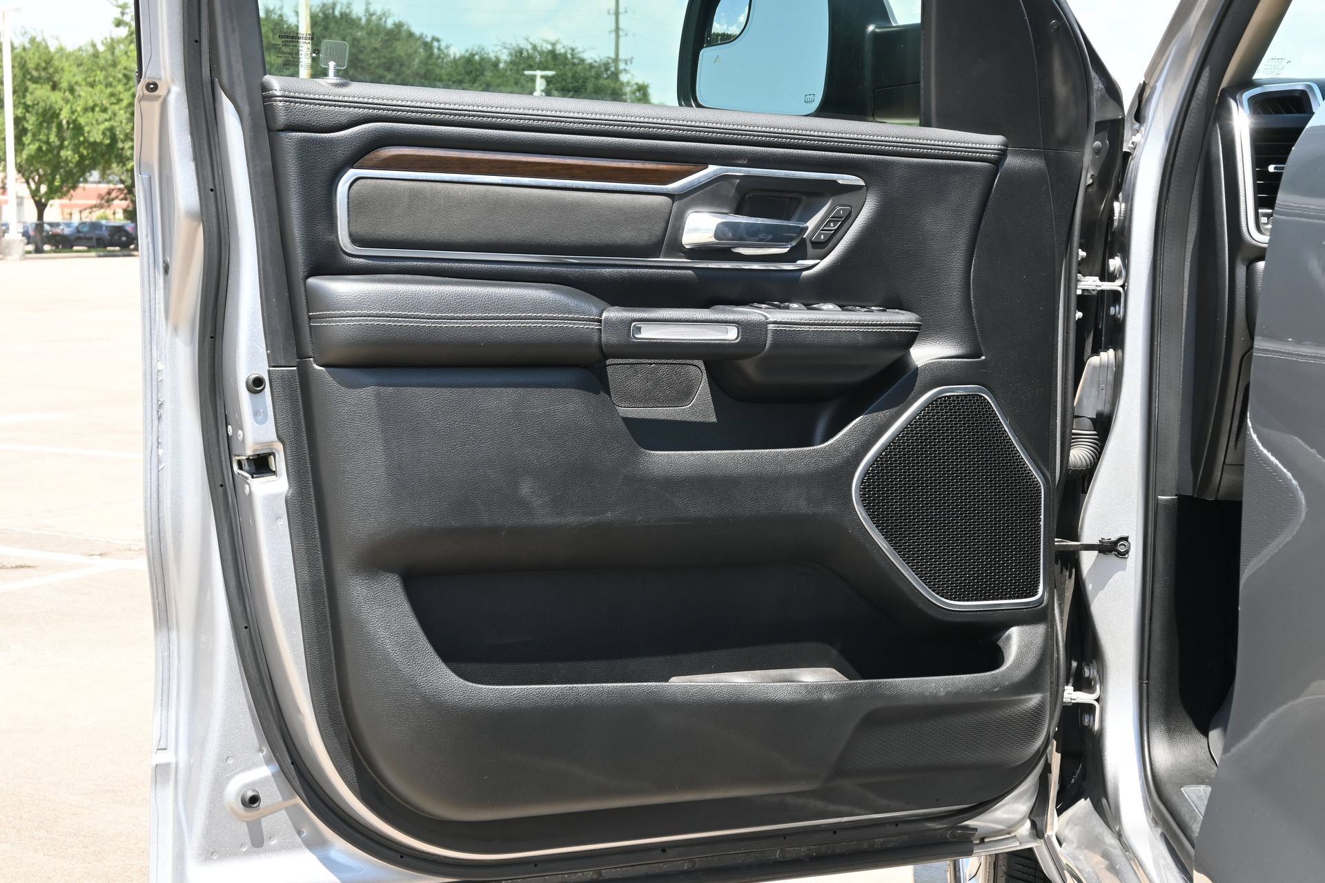 Used 2021 RAM 1500 Laramie w/ Laramie Southwest Edition RWD image 20