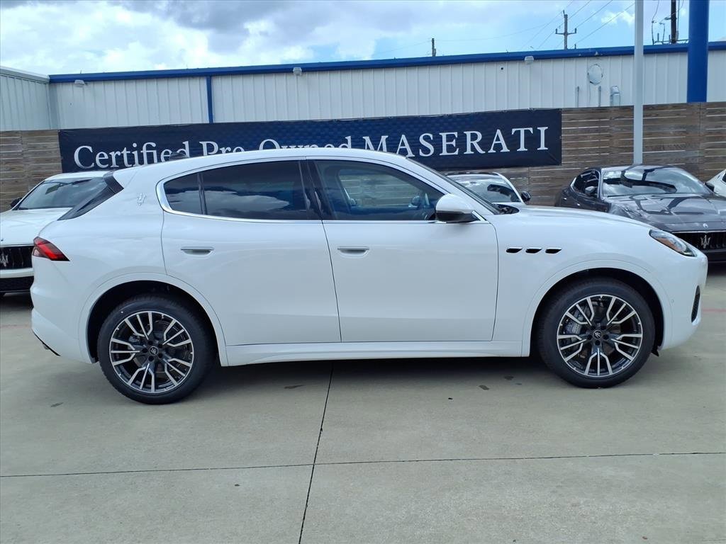 New 2025 Maserati Grecale GT image 5