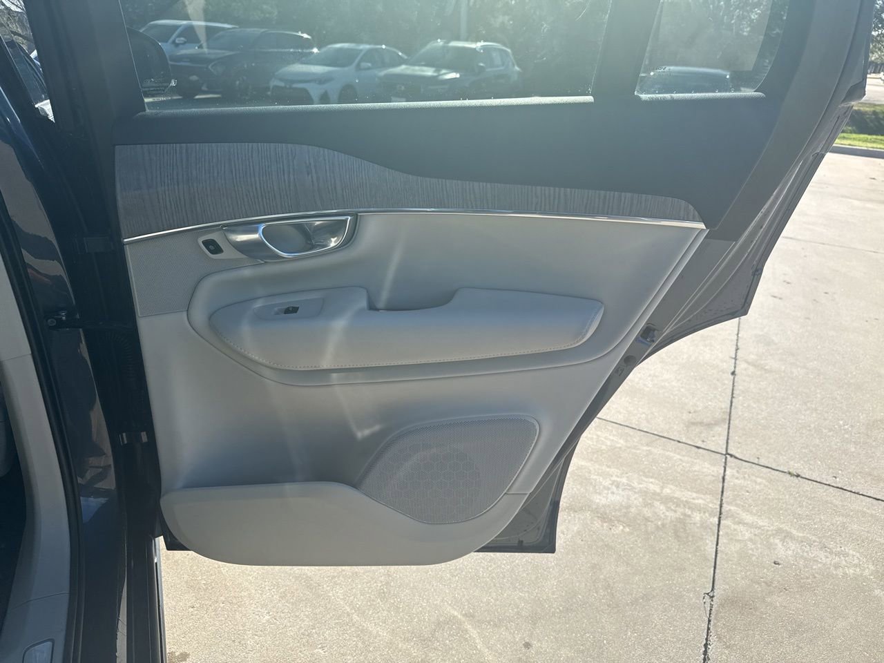 Certified 2023 Volvo XC90 B6 Plus w/ Protection Package Premier image 15