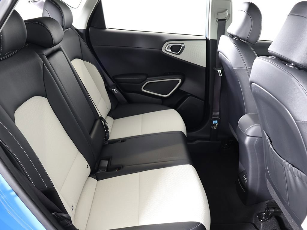 Certified 2023 Kia Soul GT-Line FWD image 33