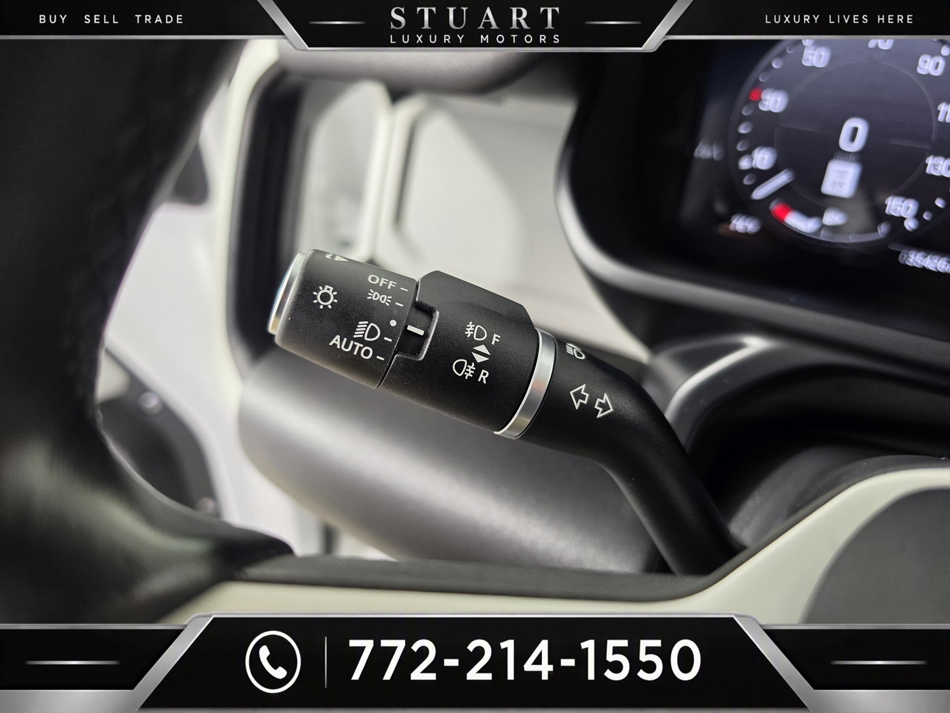 Used 2024 Land Rover Defender 110 X-Dynamic SE AWD/4WD image 13