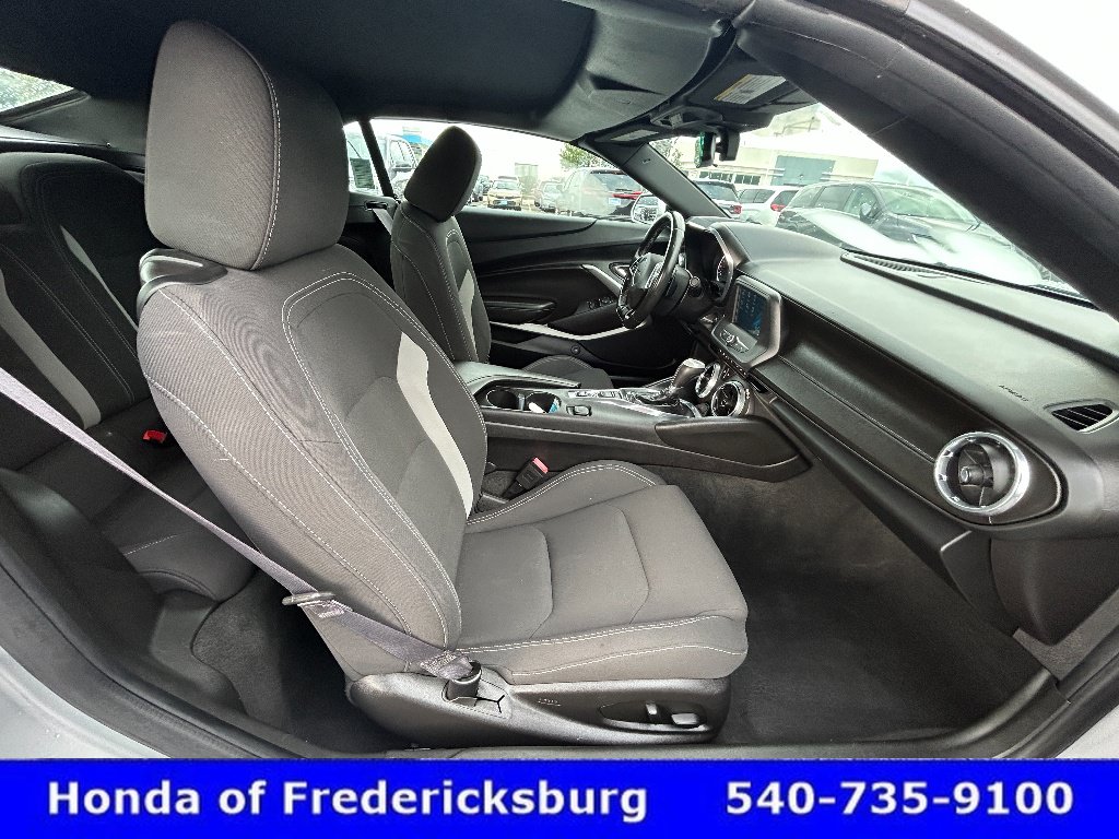 Used 2017 Chevrolet Camaro LT RWD image 32