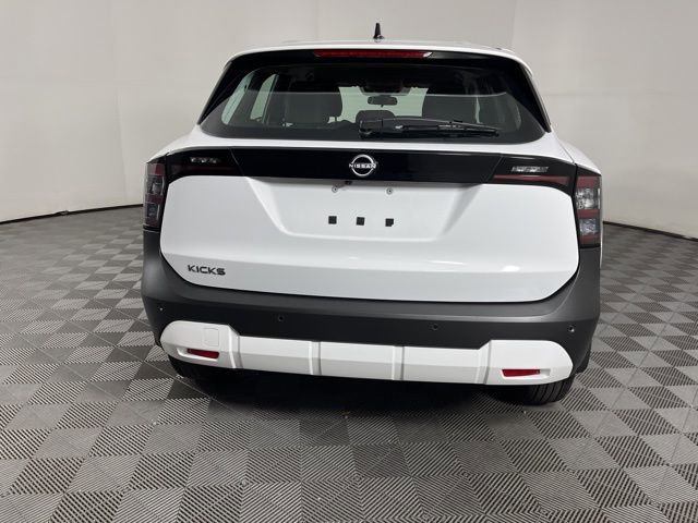 Used 2026 Nissan Kicks S FWD image 9