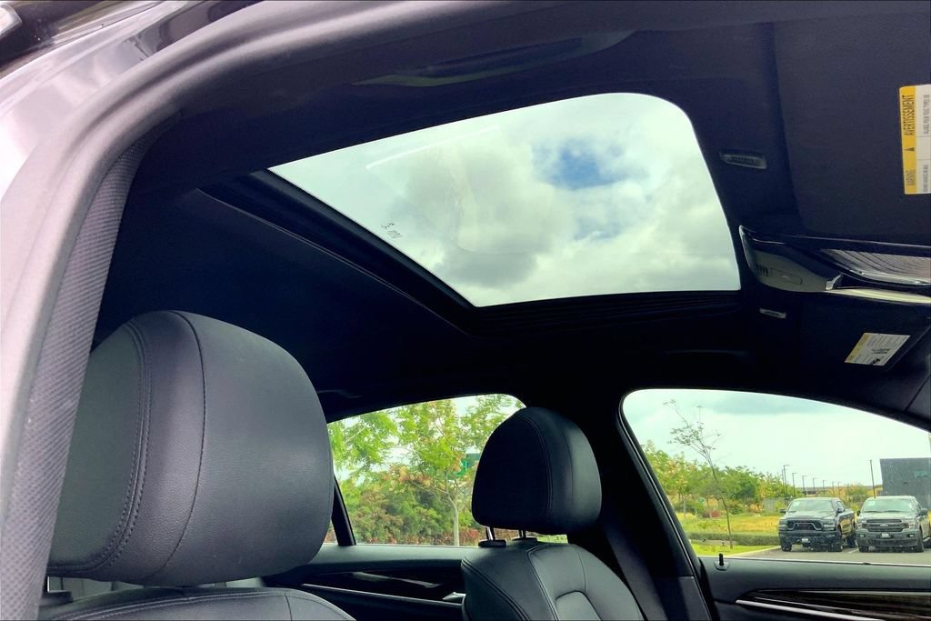 Used 2018 BMW 530e RWD image 18