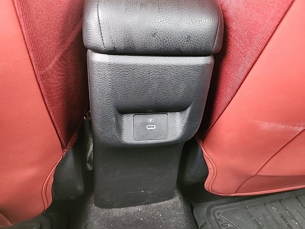 Used 2023 Nissan Versa SR w/ Trunk Package FWD image 31