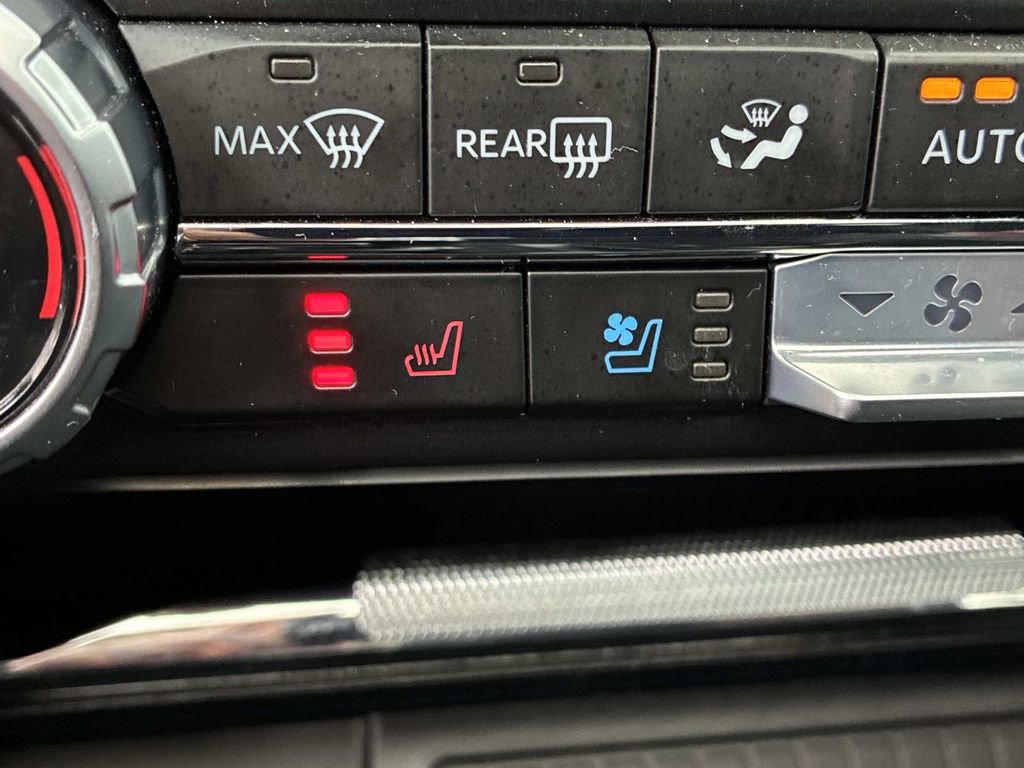 Used 2023 Ford F150 Raptor w/ Raptor Carbon Fiber Package image 31