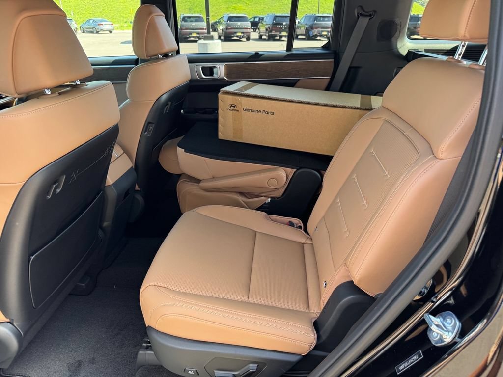 New 2026 Hyundai Santa Fe Calligraphy AWD/4WD image 13