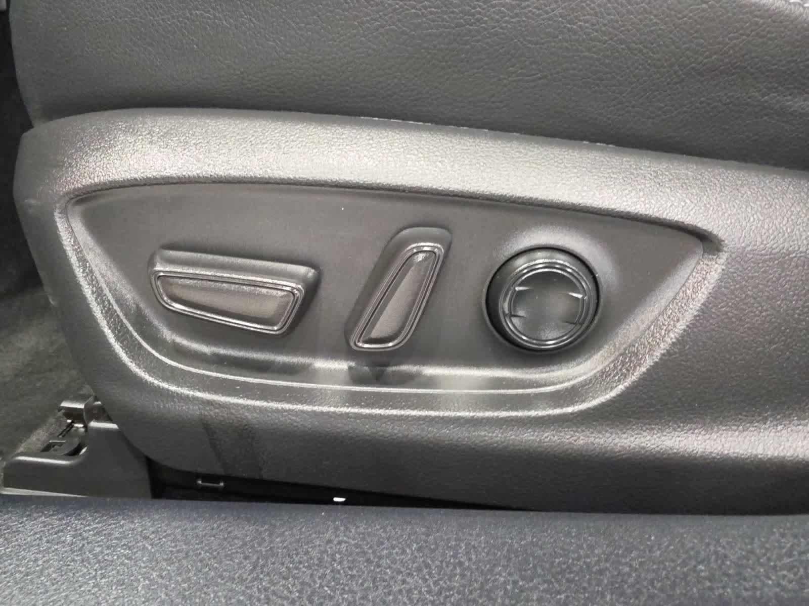 Used 2021 Toyota Camry XSE FWD image 17
