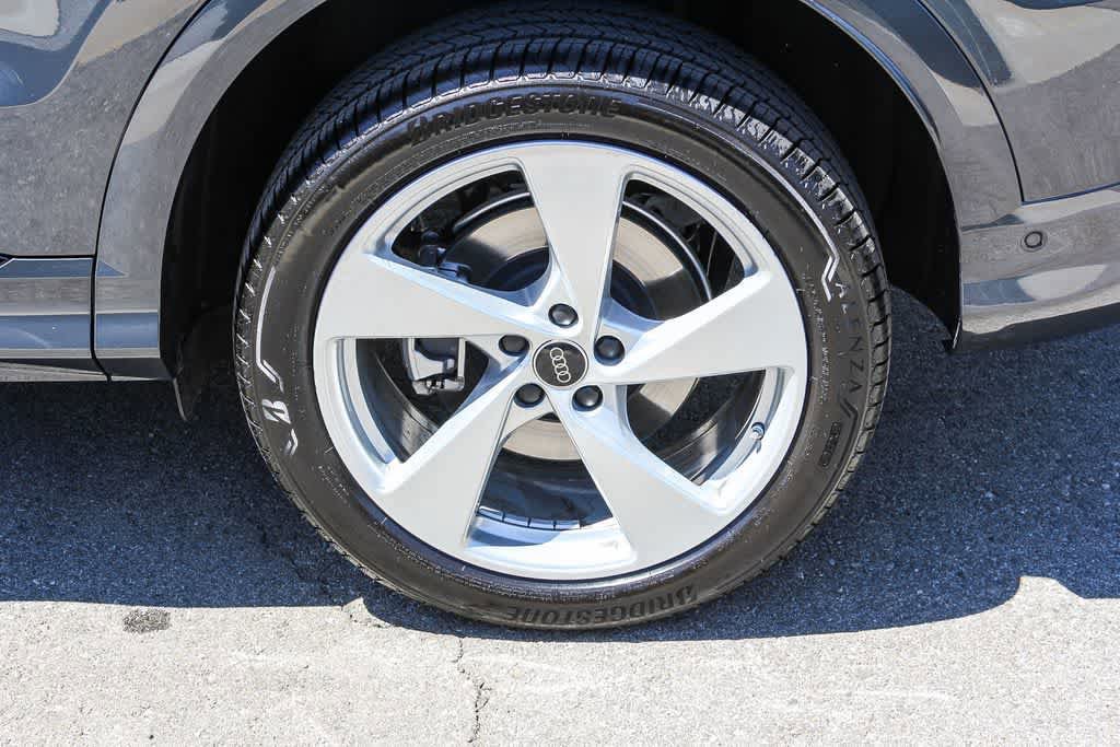 Used 2025 Audi Q5 Premium Plus w/ Premium Plus AWD/4WD image 10