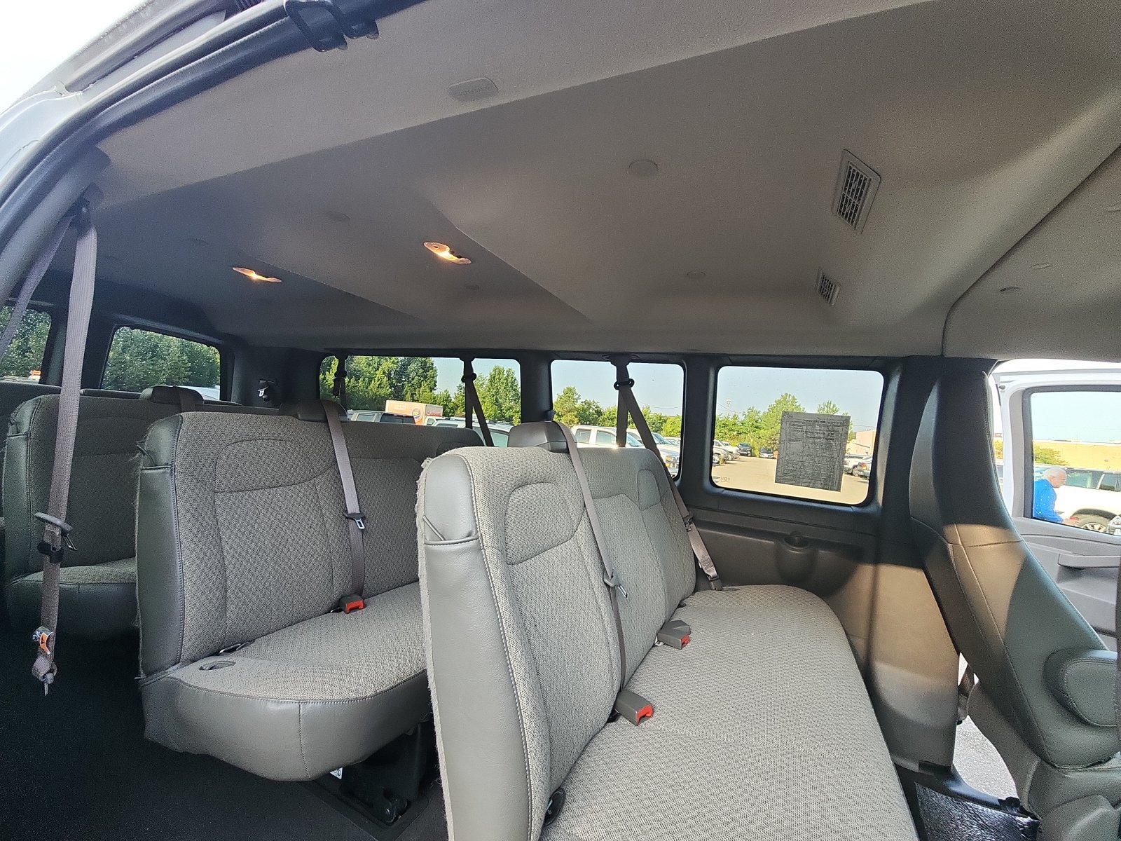 Used 2025 Chevrolet Express 3500 LT w/ LT Preferred Equipment Group RWD image 18