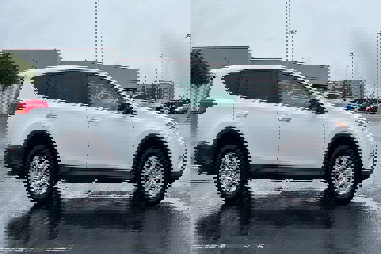 Used 2015 Toyota RAV4 LE image 6