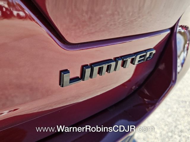 New 2025 Jeep Grand Cherokee Limited w/ Luxury Tech Group II image 12