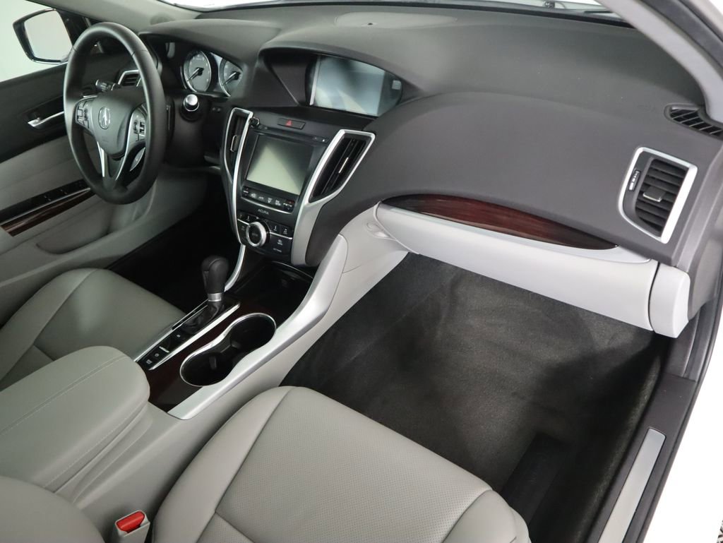 Used 2015 Acura TLX w/ Technology Package image 17
