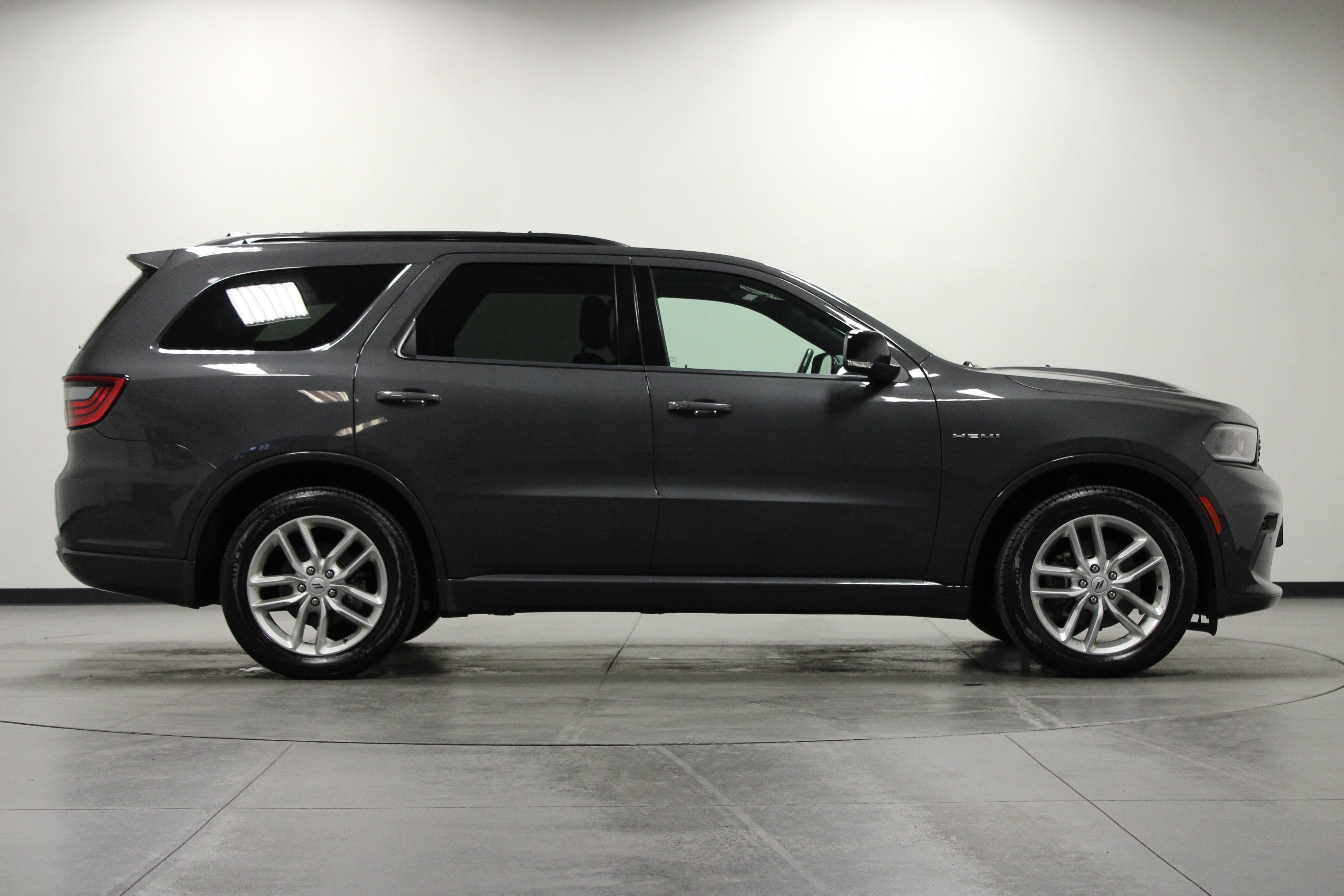 Used 2025 Dodge Durango R/T AWD/4WD image 3