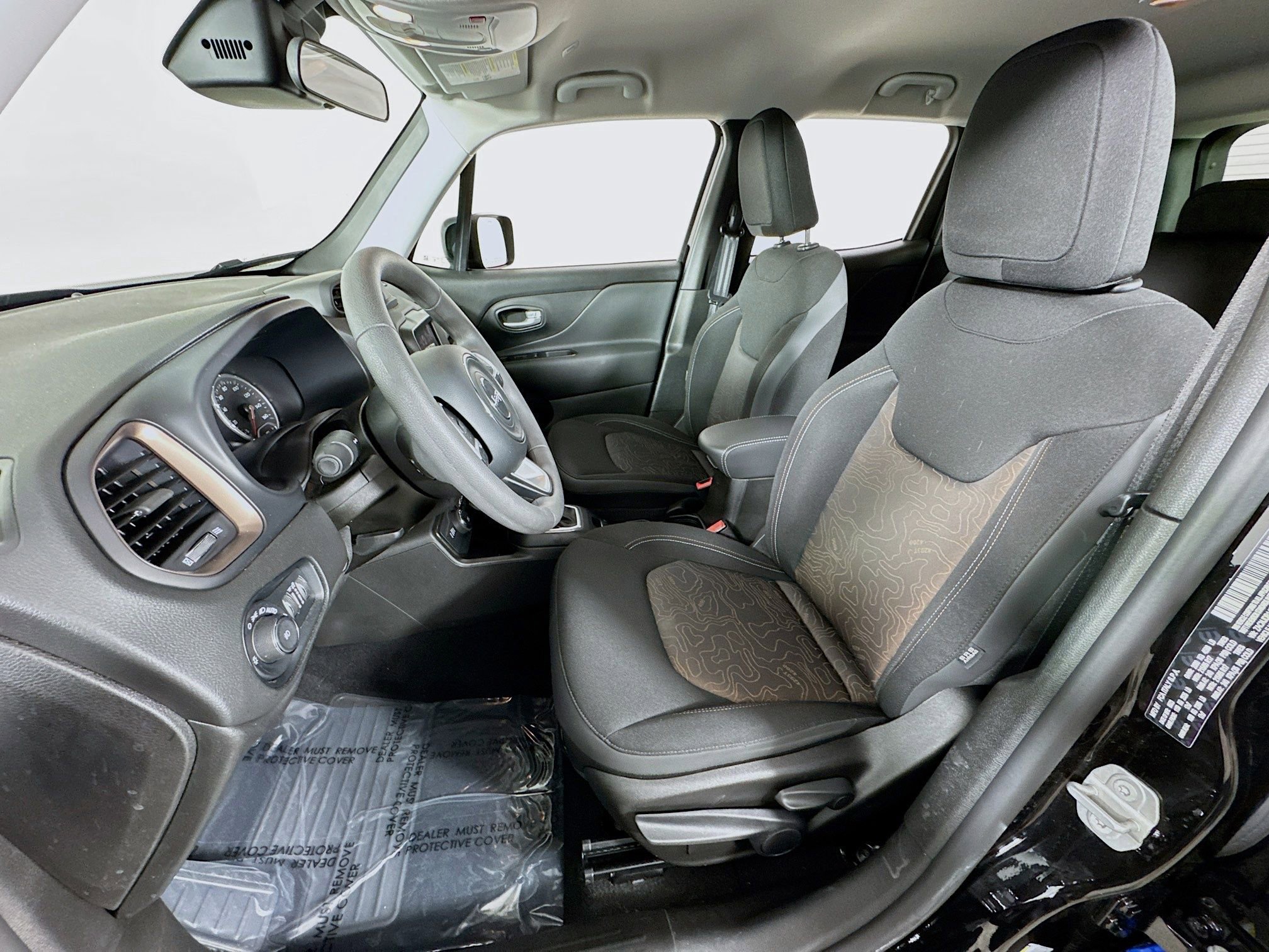 Used 2023 Jeep Renegade Latitude image 12