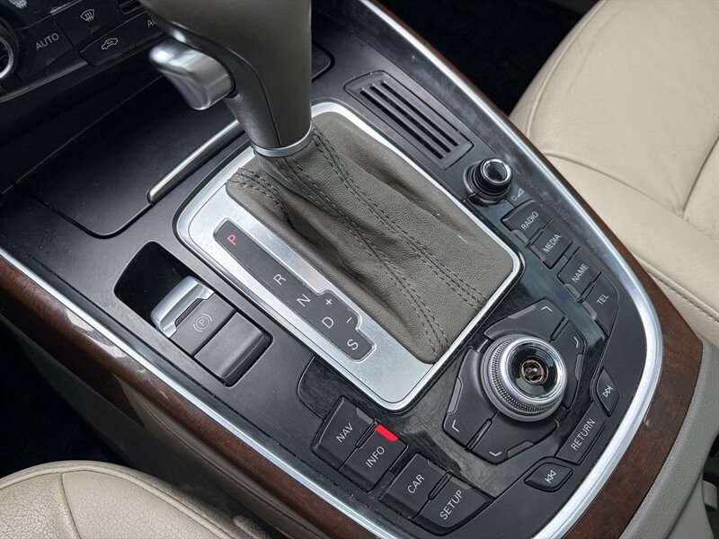 Used 2010 Audi Q5 3.2 Premium Plus AWD/4WD image 17