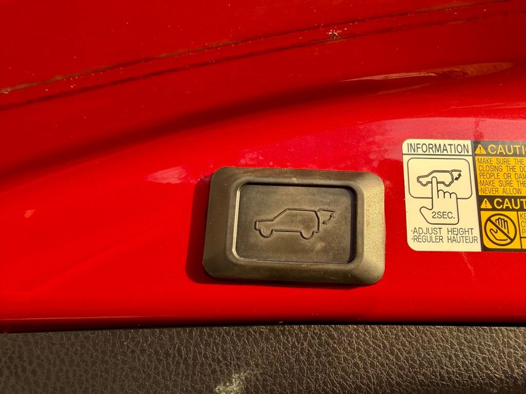 Used 2013 Toyota RAV4 Limited image 12