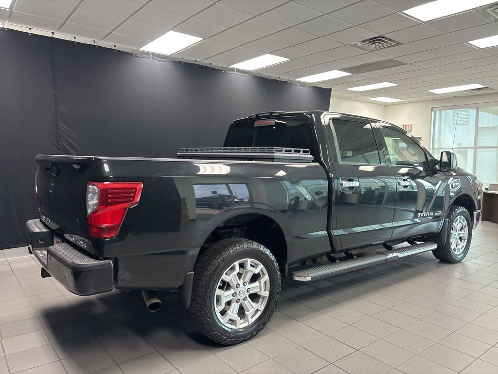 Used 2019 Nissan Titan SV w/ SV Convenience Package image 3
