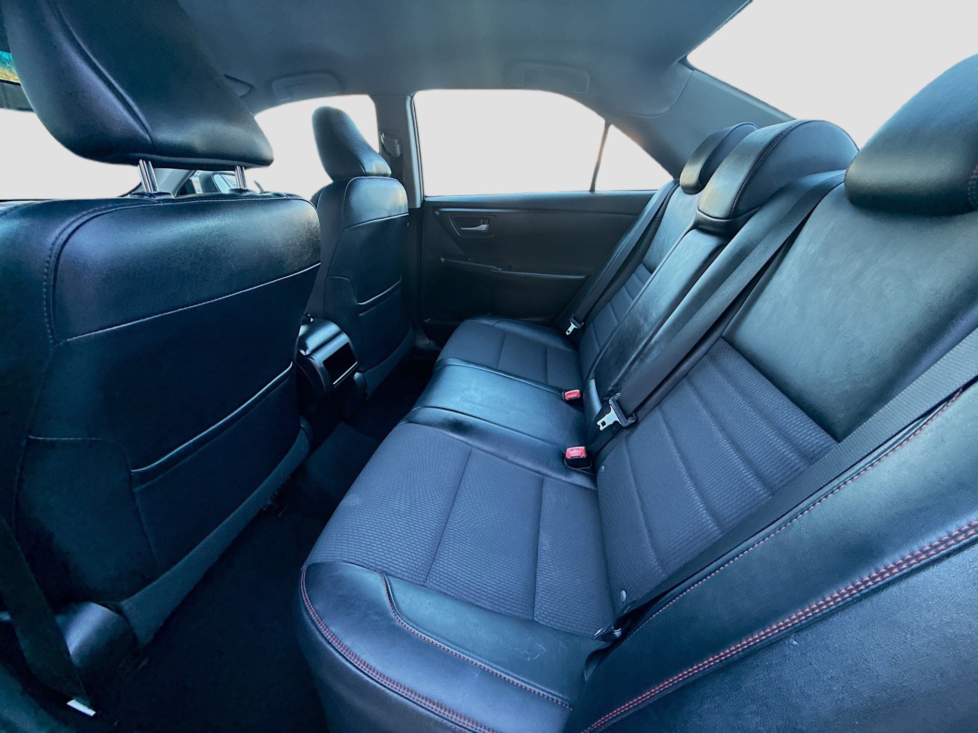 Used 2017 Toyota Camry SE image 20