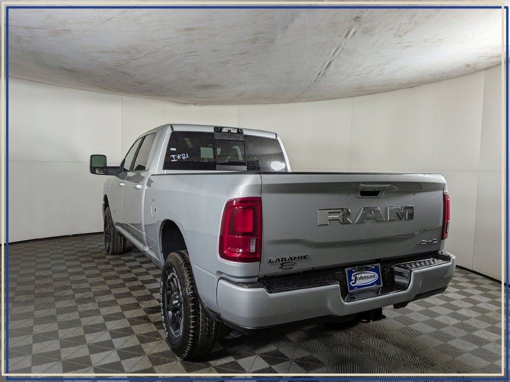 New 2026 RAM 2500 Laramie AWD/4WD image 4