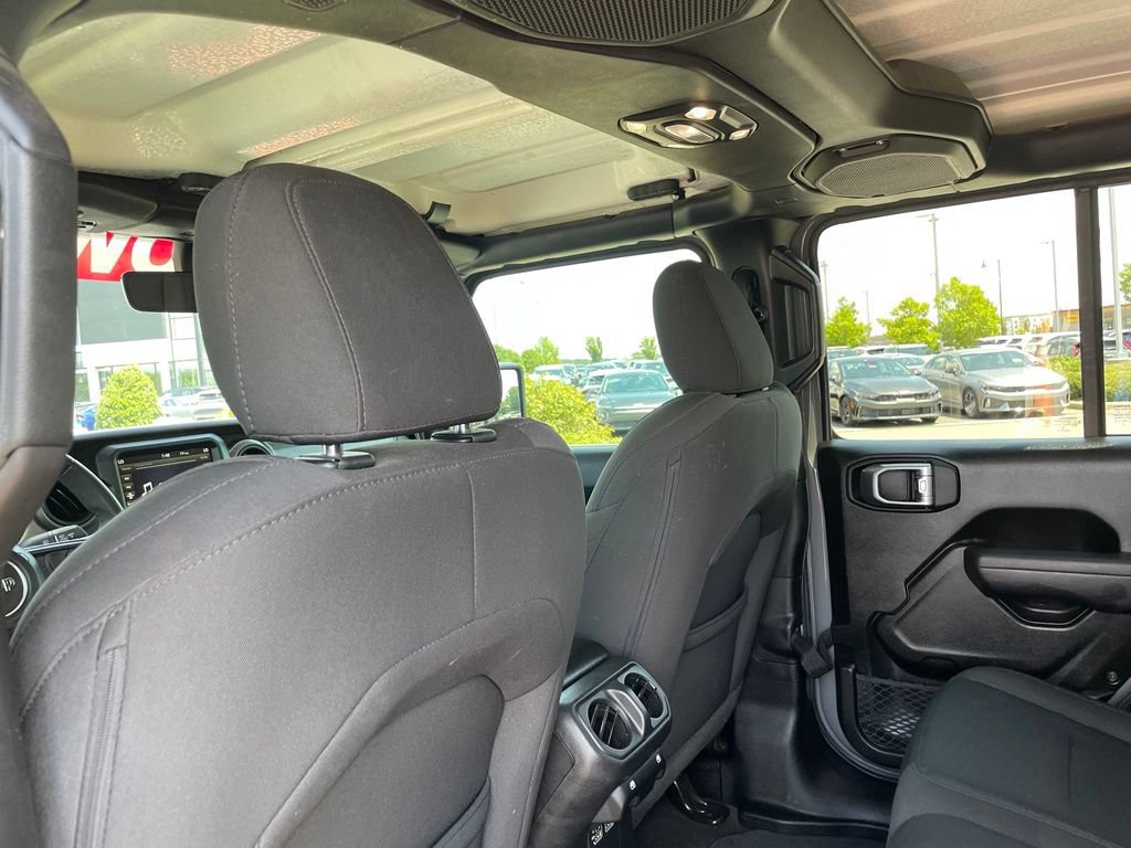 Used 2023 Jeep Gladiator Sport AWD/4WD image 26