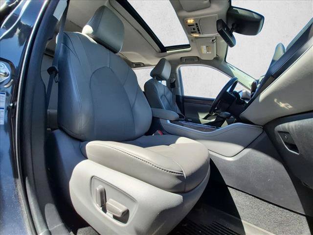 Used 2020 Toyota Highlander Limited AWD/4WD image 17