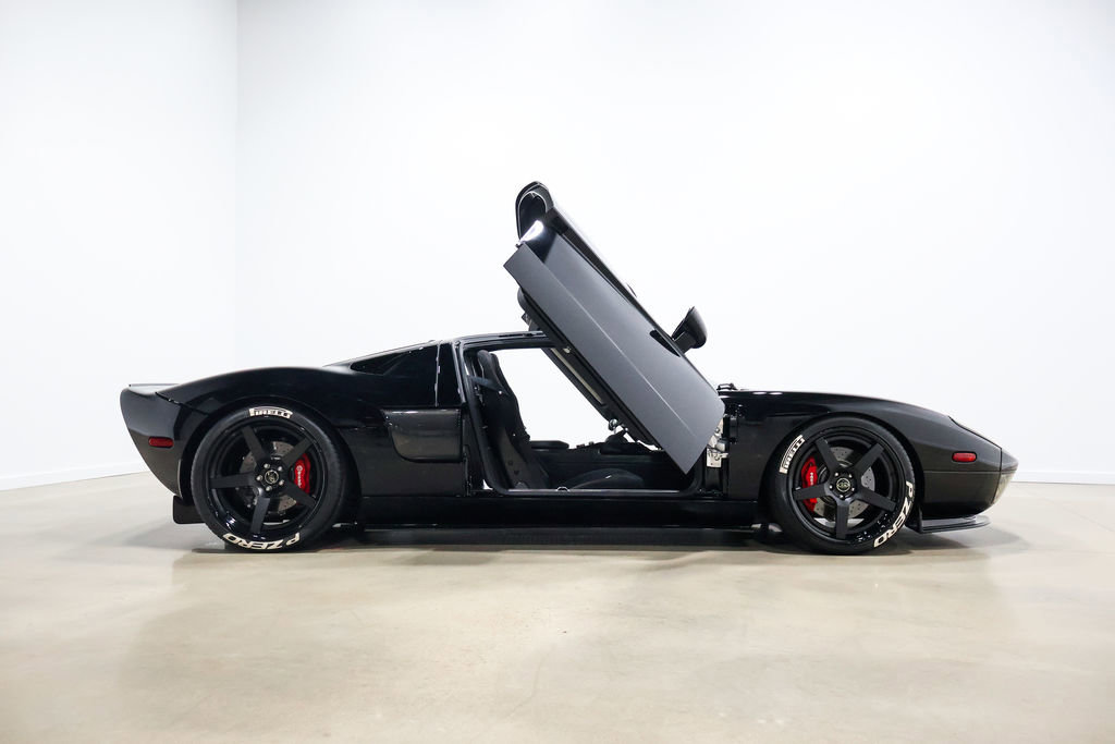 Used 2006 Ford GT RWD image 83