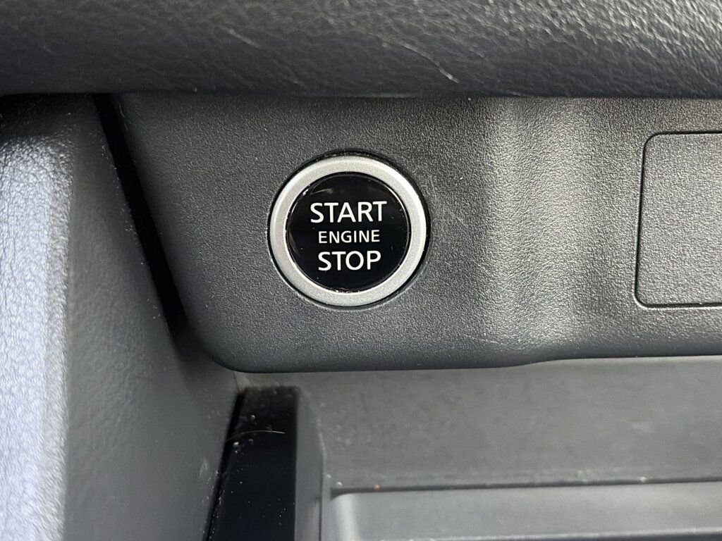 Certified 2023 Nissan Rogue SV image 16