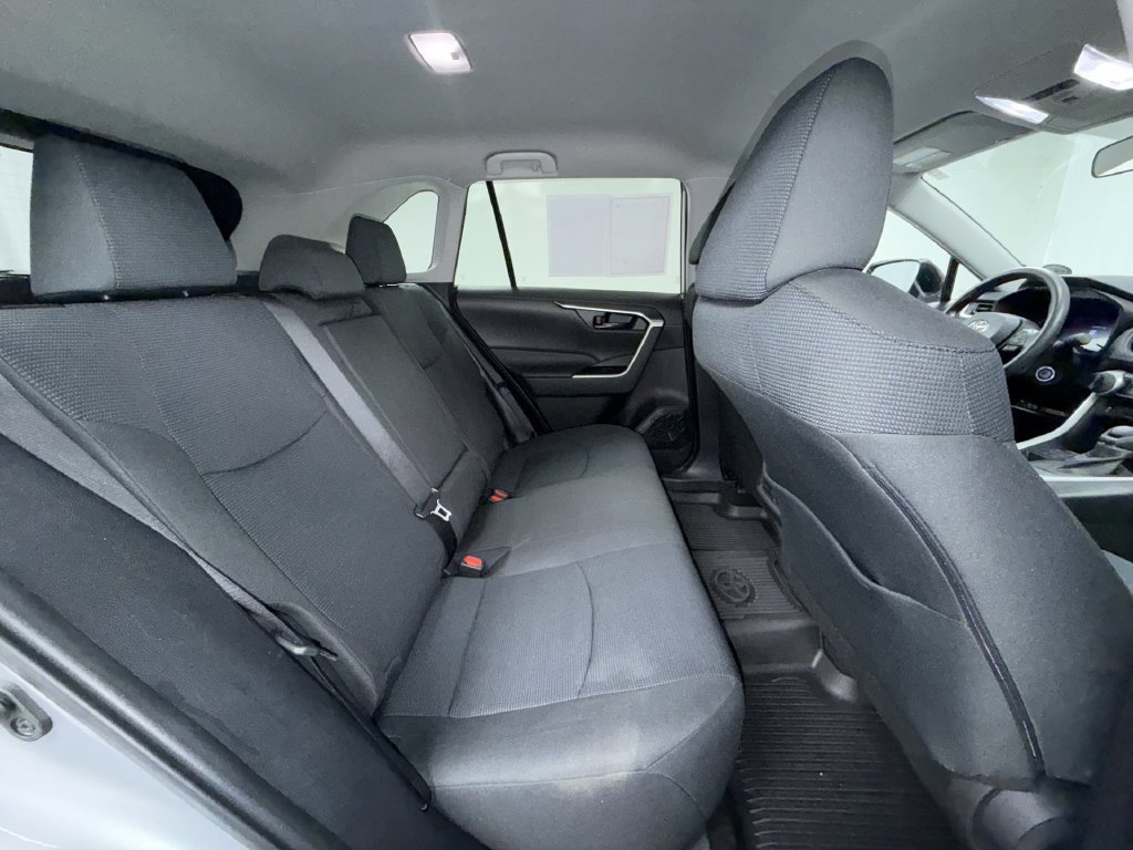 Certified 2024 Toyota RAV4 LE AWD/4WD image 18