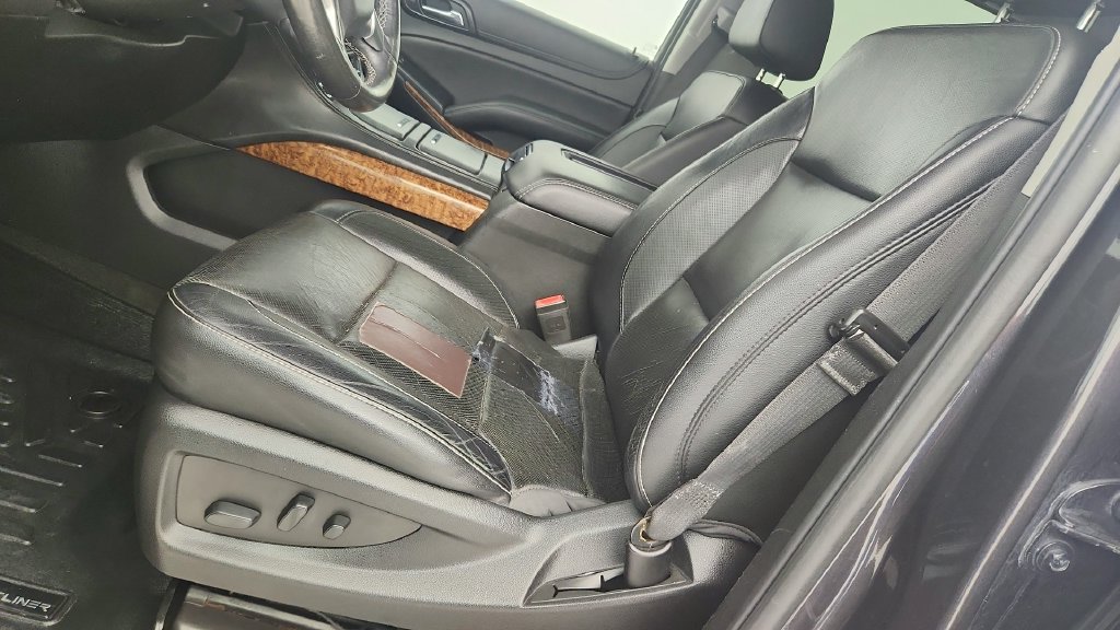 Used 2018 Chevrolet Suburban Premier RWD image 14