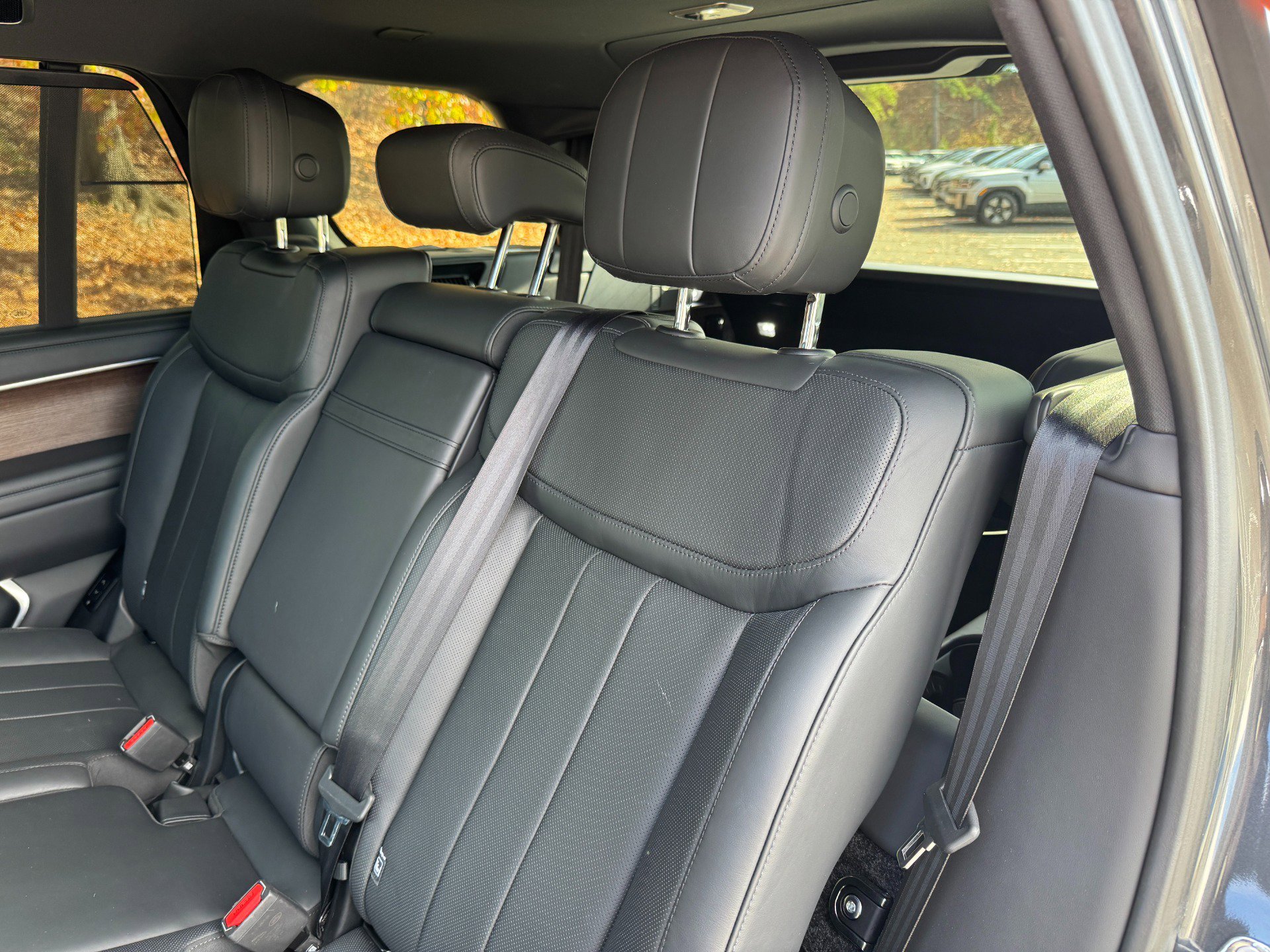 Used 2024 Land Rover Range Rover Long Wheelbase SE image 45