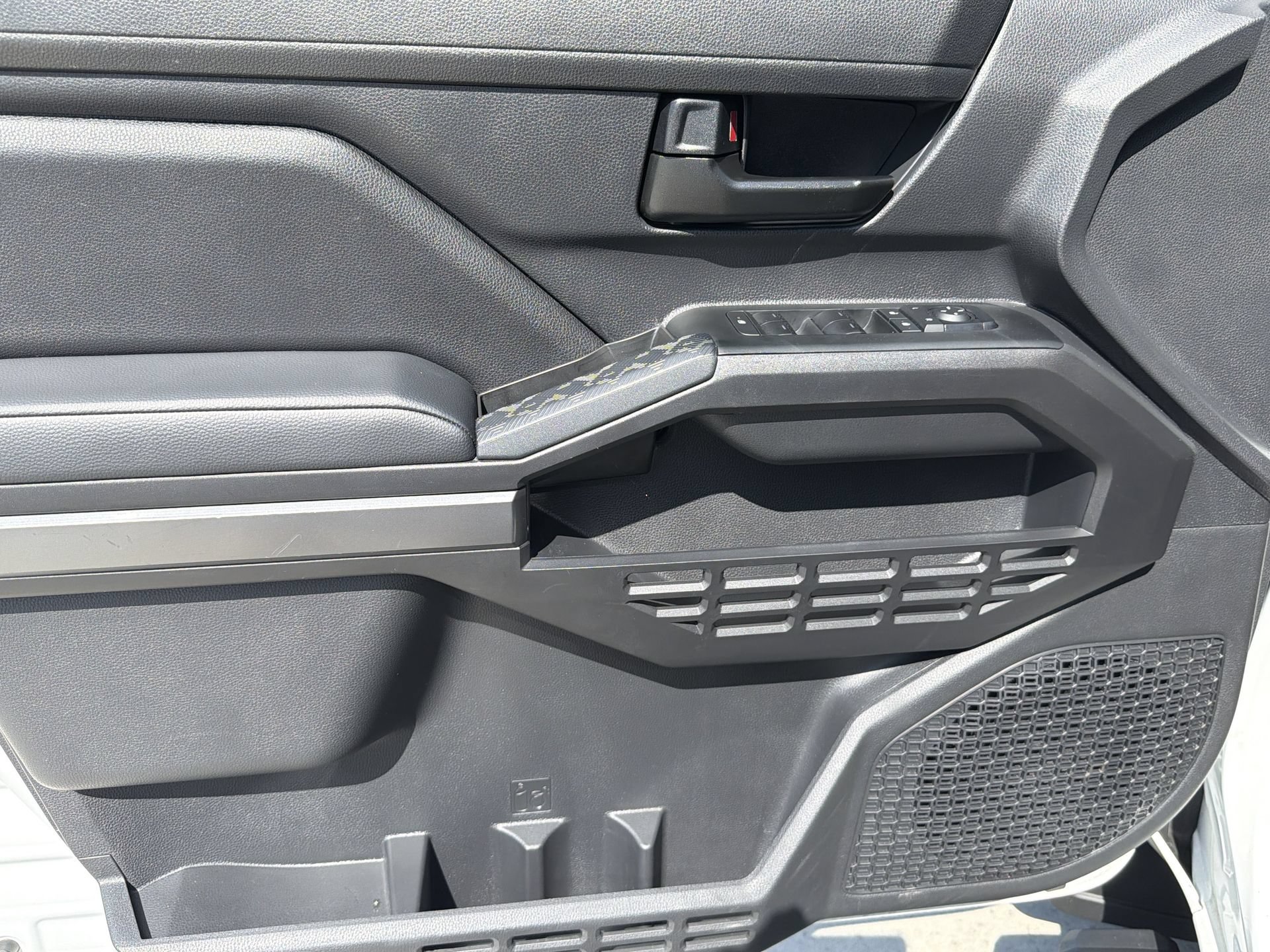 Used 2024 Toyota Tacoma SR5 RWD image 23
