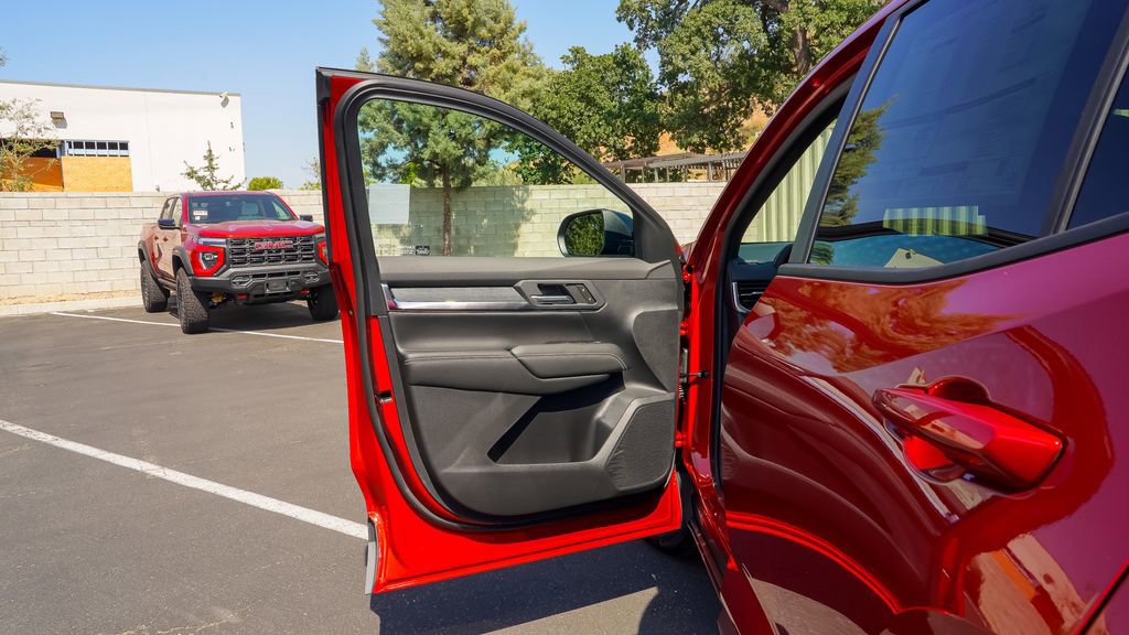 Used 2026 GMC Terrain Elevation image 20