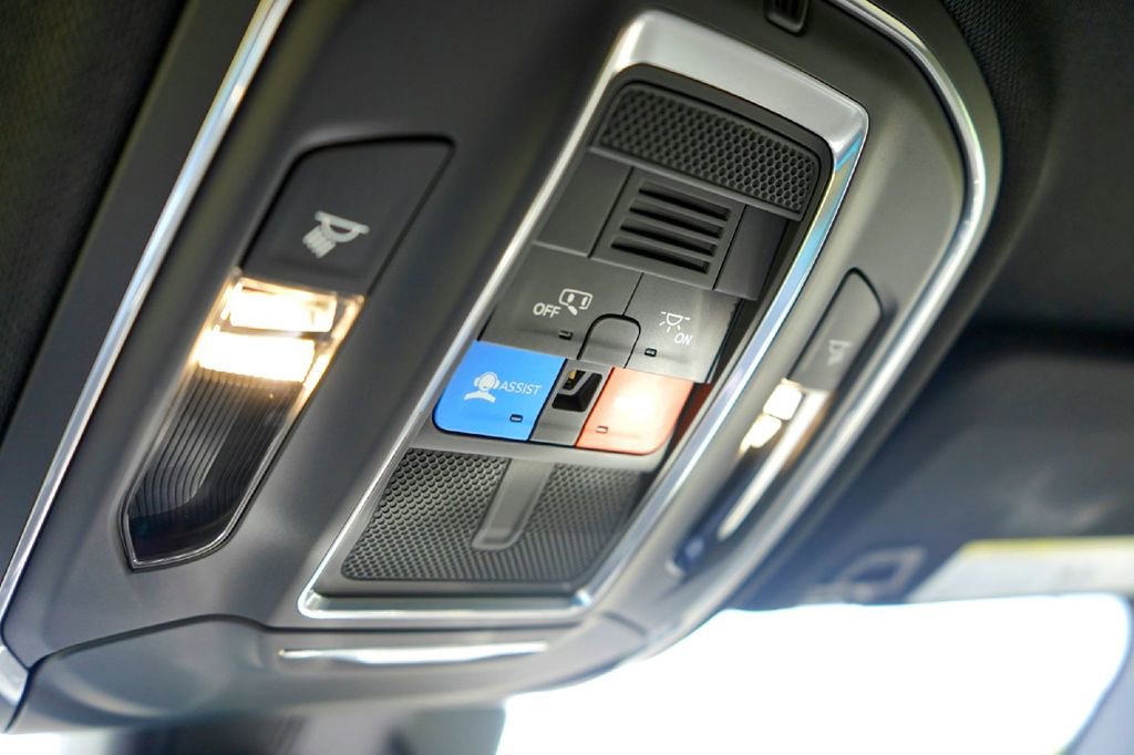 New 2026 Jeep Grand Cherokee Laredo RWD image 18