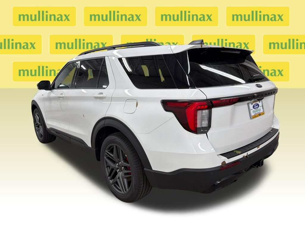 New 2026 Ford Explorer ST-Line w/ ST-Line Street Pack RWD image 9