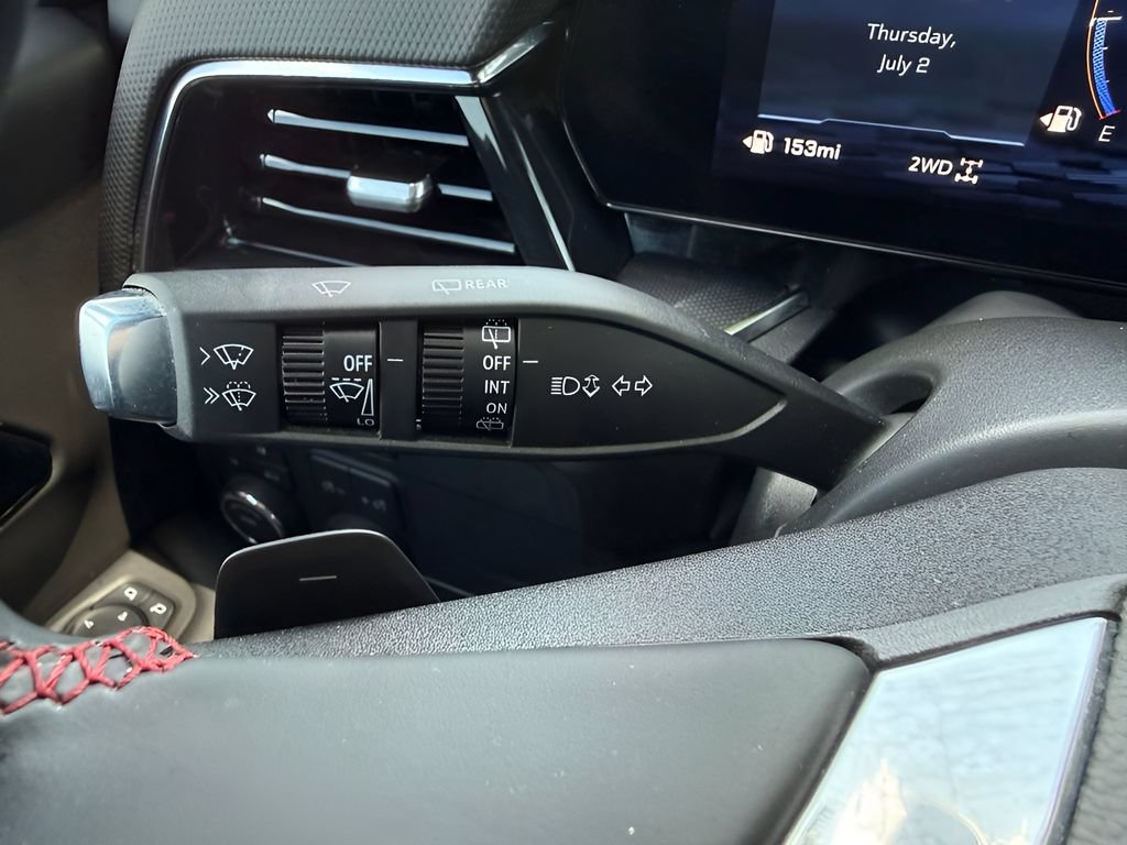 Used 2025 Chevrolet Tahoe RST AWD/4WD image 17