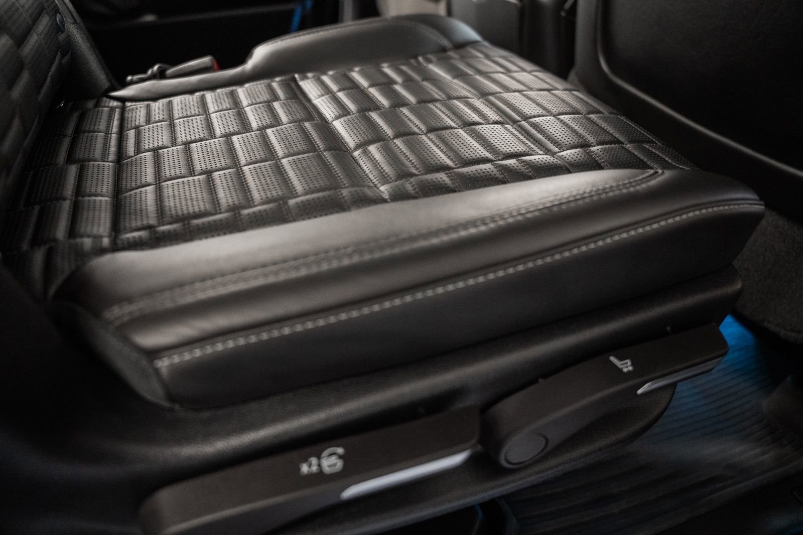 Used 2023 Cadillac Escalade V w/ LPO, Floor Liner Package image 43