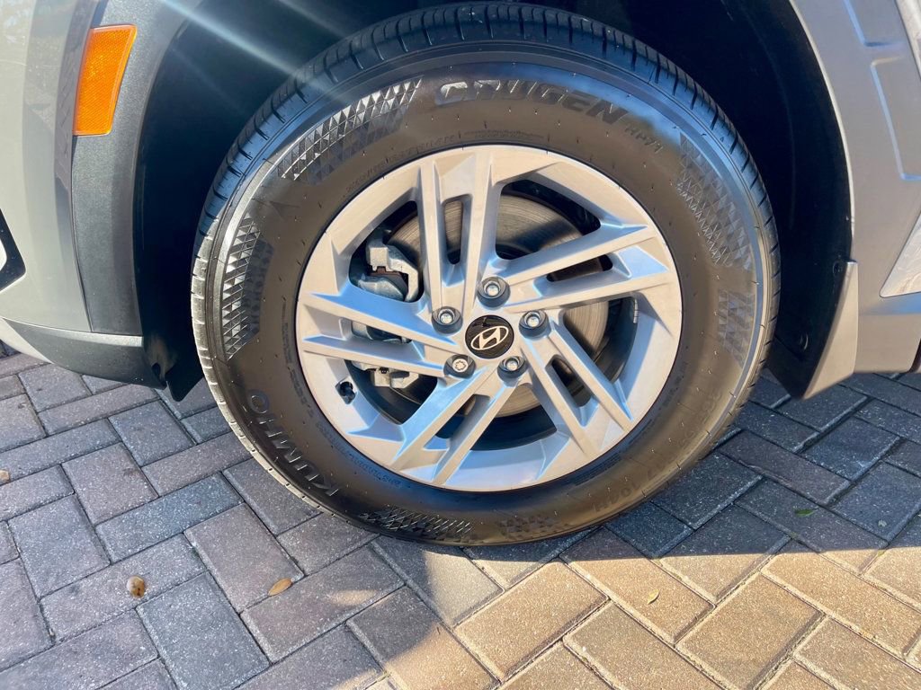 Used 2025 Hyundai Tucson SE image 10