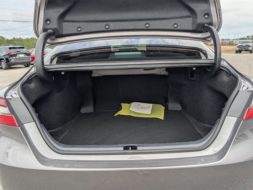 Used 2023 Toyota Camry SE w/ Convenience Package image 31