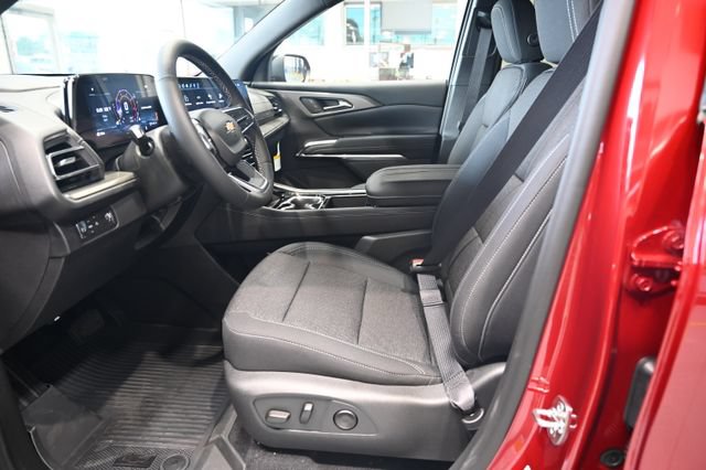 New 2026 Chevrolet Traverse LT w/ LPO, Floor Liner Package FWD image 9