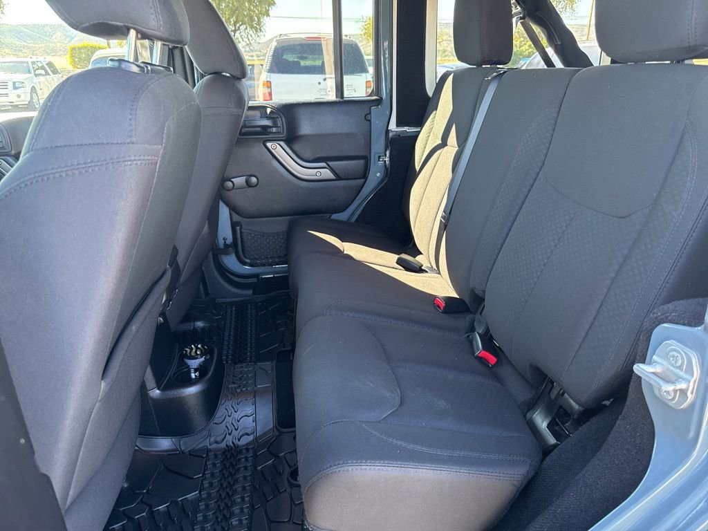 Used 2015 Jeep Wrangler Unlimited Willys image 20
