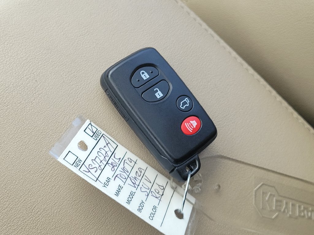 Used 2015 Toyota Venza XLE w/ XLE Premium Package AWD/4WD image 29