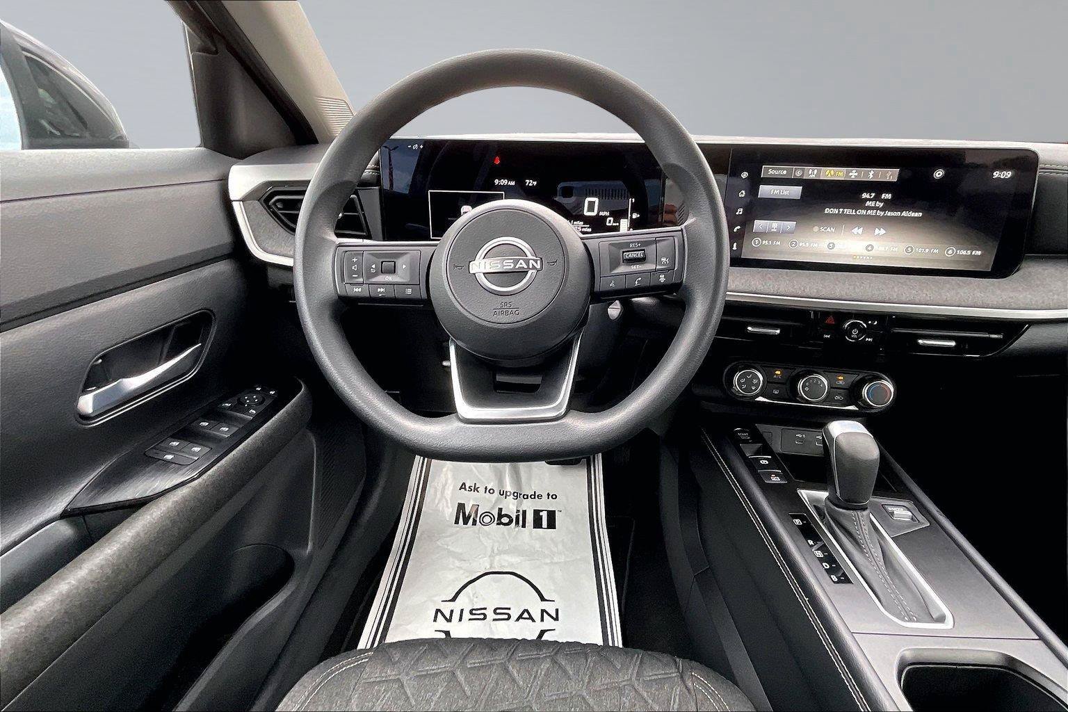 Certified 2025 Nissan Kicks SV AWD/4WD image 6