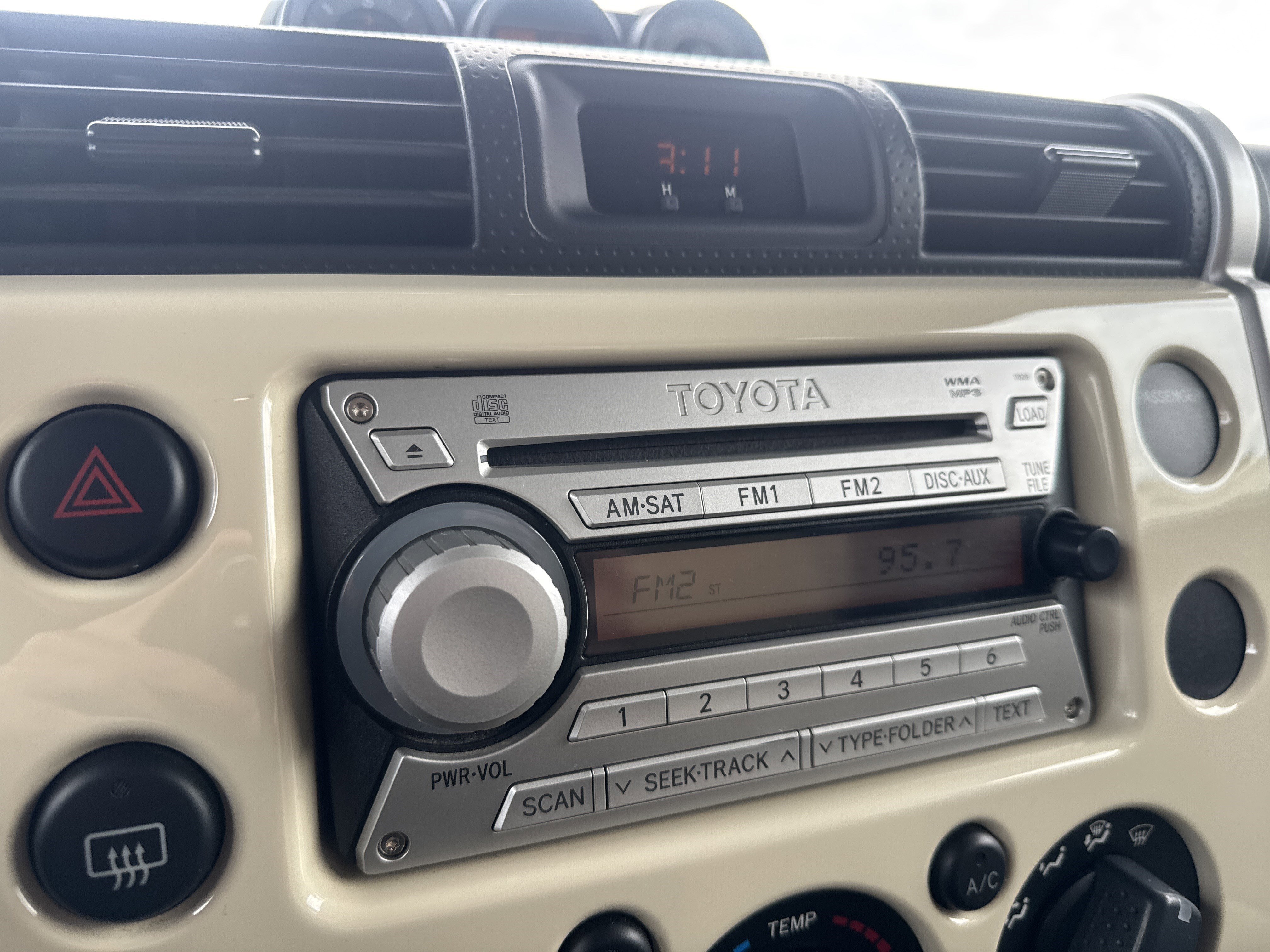 Used 2010 Toyota FJ Cruiser 4WD image 27