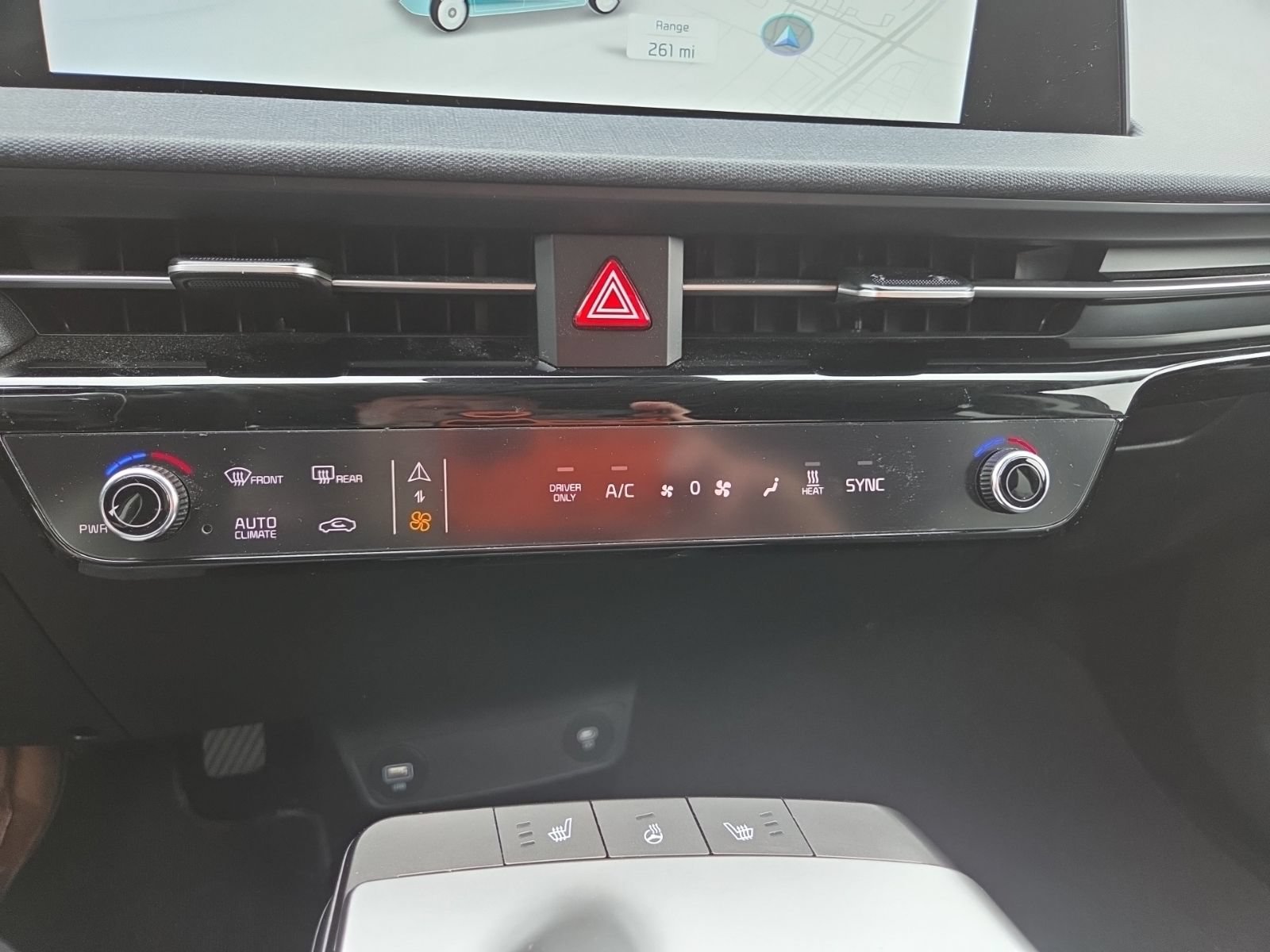 Certified 2024 Kia EV6 Light AWD/4WD image 24