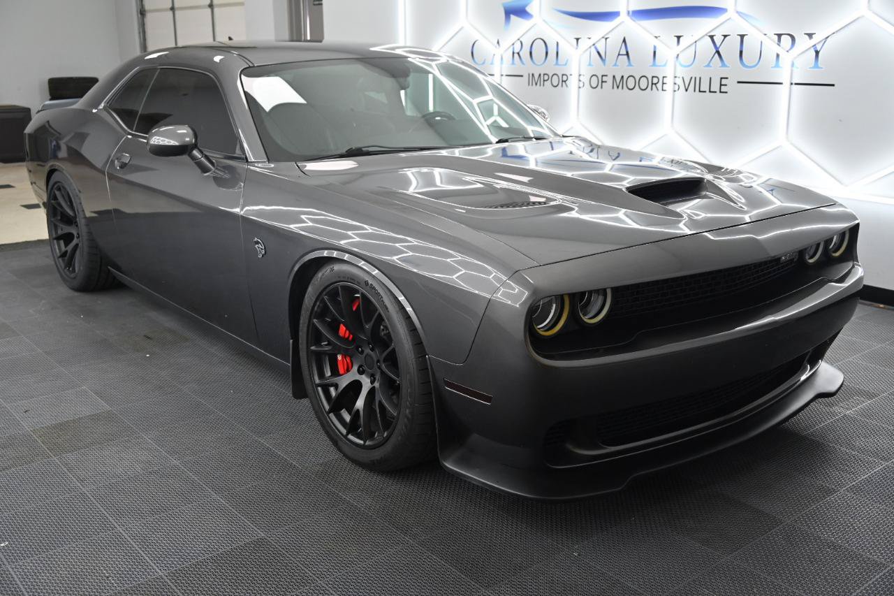 Used 2015 Dodge Challenger SRT Hellcat RWD image 5