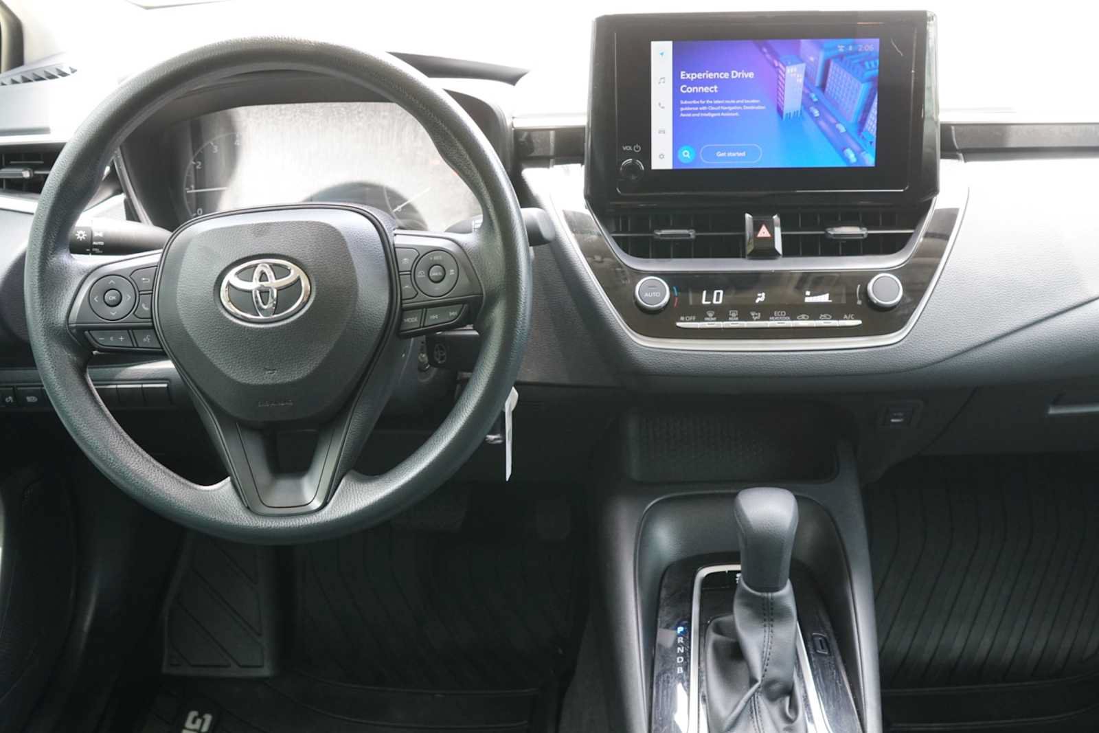 Used 2025 Toyota Corolla LE FWD image 20