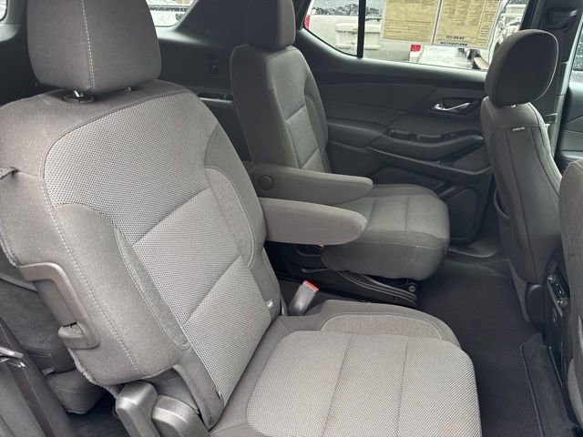 Used 2023 Chevrolet Traverse LT image 28