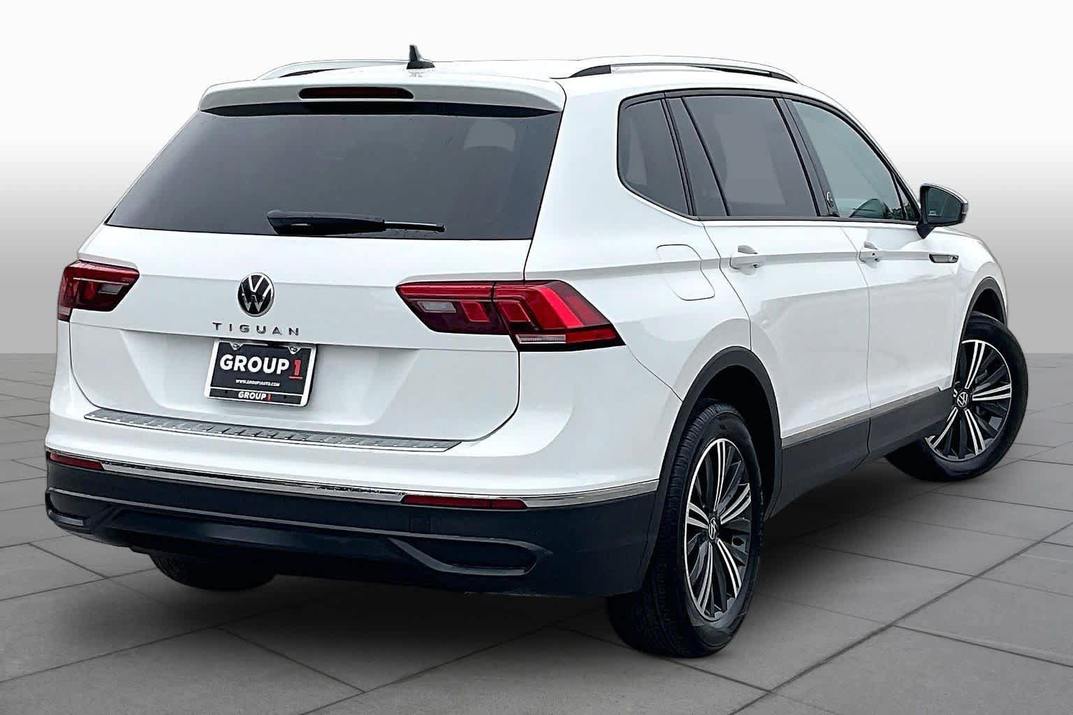 Used 2024 Volkswagen Tiguan Wolfsburg Edition FWD image 12